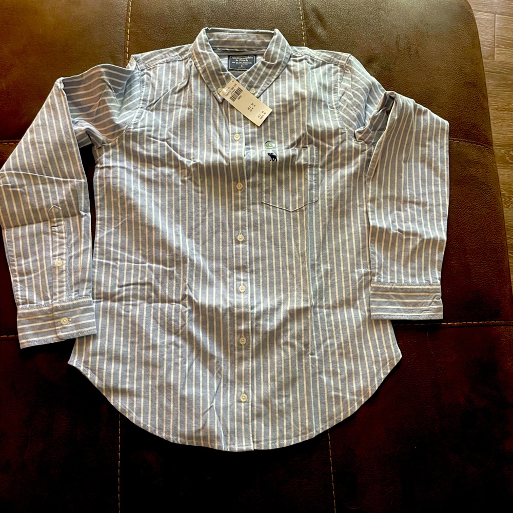 Brand new Abercrombie Button-up